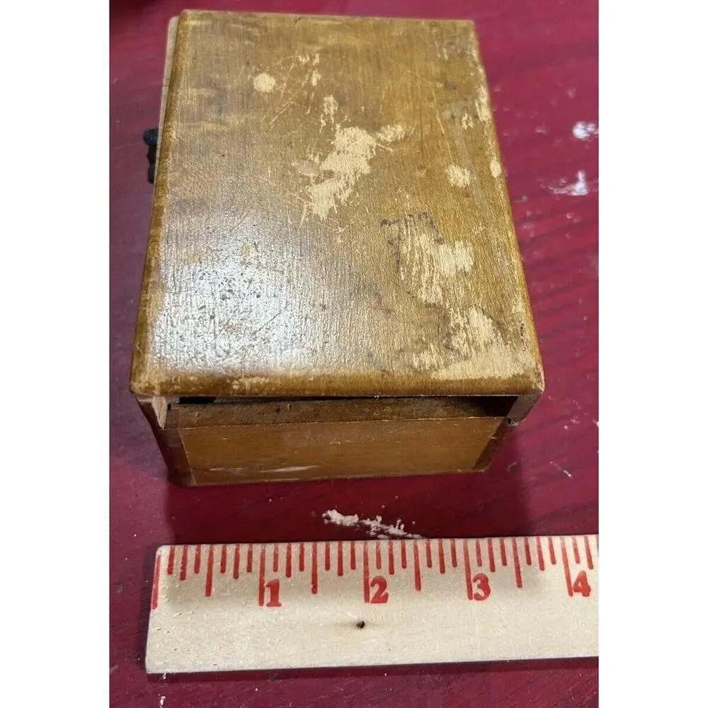 Antique Wood Box Clarks ONT Spool Cotton Advertising Piece Roping Cowboy